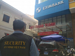 Giới đầu tư quay lưng, ngân hàng Eximbank 'bay' gần 800 tỷ đồng