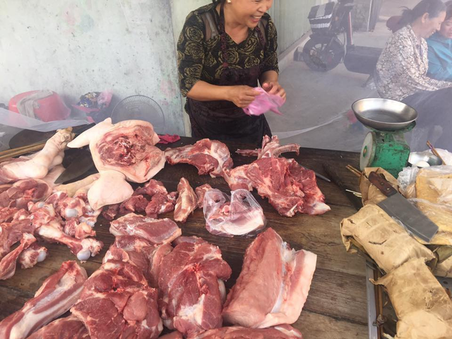 mac man tuyn cho sap thit lon khoi ruoi co ban hang co tam nhat hai phong
