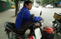 Tài xế Uber chán nản về bán phở sau khi đầu quân cho ứng dụng mới