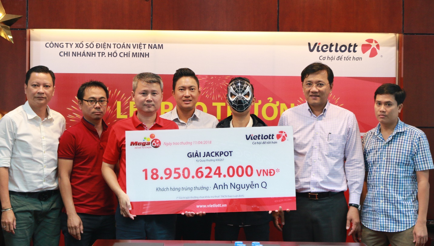 chu nhan giai jackpot vietlott gan 19 ty dong la tai xe grab