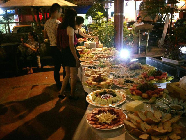 cho thue lam nha hang sang chanh vinacafe cham tra biet thu so 5 ong ich khiem
