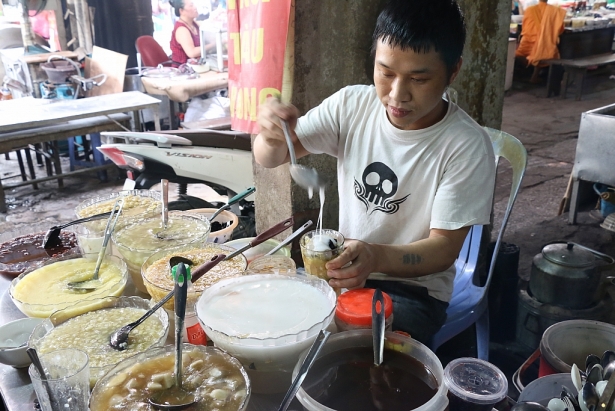 doanh thu cua quan che ma chi nguyet thao mai den an tang gap boi khi cu dan mang tim ra dia chi