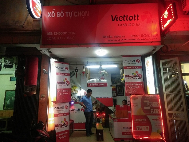 can canh cua hang ban ra ve trung thuong jackpot tri gia 304 ty dong tai ha noi