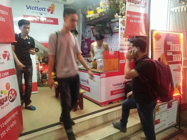 can canh cua hang ban ra ve trung thuong jackpot tri gia 304 ty dong tai ha noi