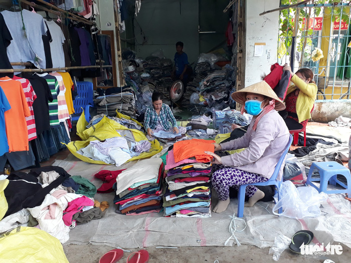 tieu thuong day song vi chau doc muon xoa cho sida