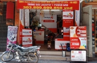 vietlott trao giai hon 303 ty dong cho khach hang trung thuong