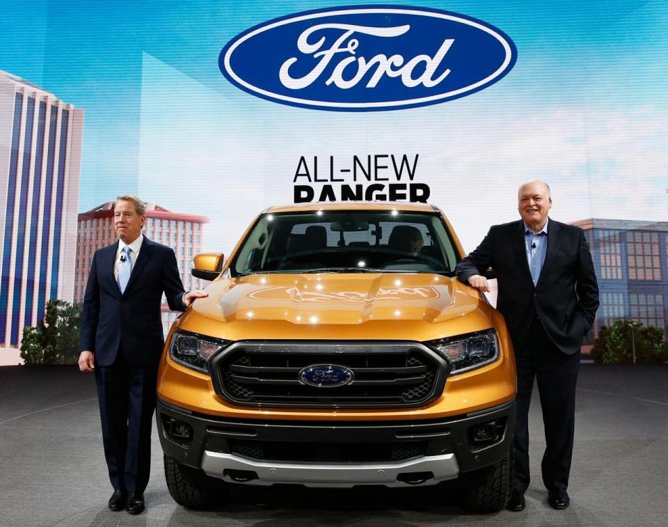 hon 300 khach hang kien hang xe ford