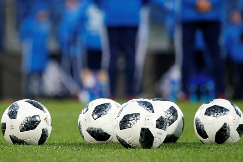 adidas thang nike tai world cup