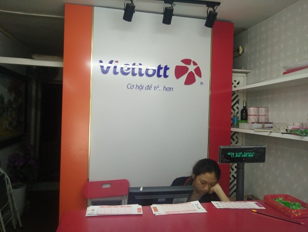 ket qua xo so kqxs vietlott 645 hom nay ngay 22072018 vietlott mega 645 giai jackpot hon 17 ty dong vo chu