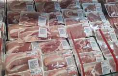Giá thịt heo hôm nay 23/7 tại các chợ : Giá thịt heo móc hàm tiếp tục tăng cao do ảnh hưởng mưa lũ