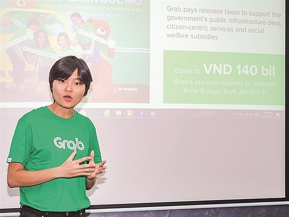 grab choi lon het tam khi tiep tuc dua ra chuong trinh thuong nong 300000 dongngay de hut tai xe