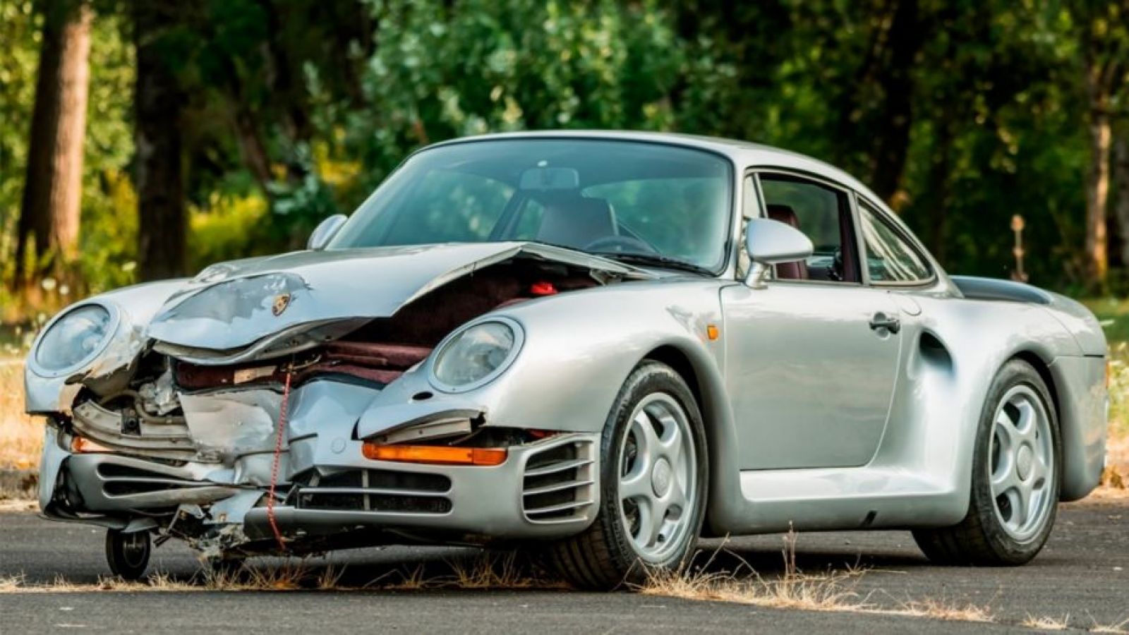 nga ngua chiec xe porsche nat dau nhu dong sat vun co gia nua trieu do