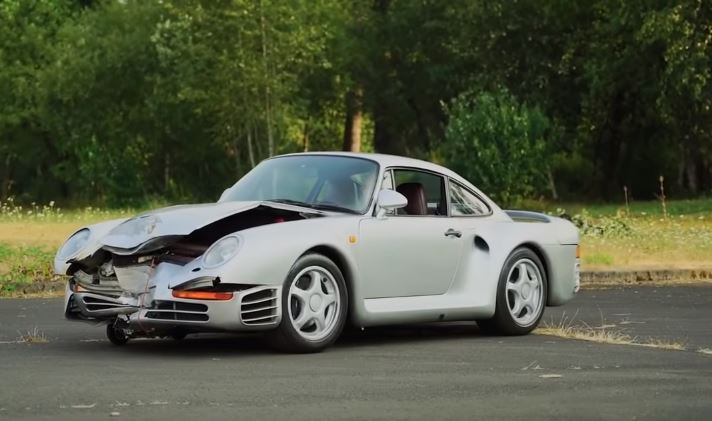 nga ngua chiec xe porsche nat dau nhu dong sat vun co gia nua trieu do