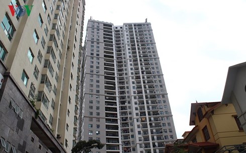 bat dong san thang ngau khuyen mai khung giao dich van giam 30