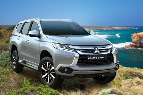 o to suv 7 cho giam 500 trieu dong bung no xe lon gia mem