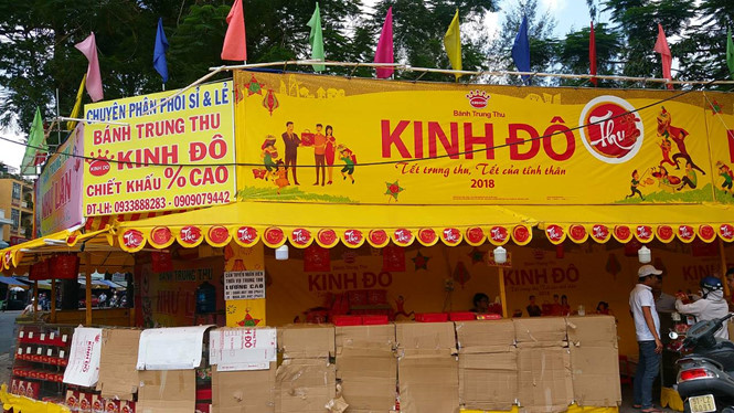 banh trung thu troi noi gia re den nghi ngo