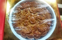 banh trung thu dieu khac gia cao van chay hang