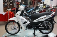 gia xe may honda vision ngay 1992018 van dang co su tang nhe vao cuoi tuan