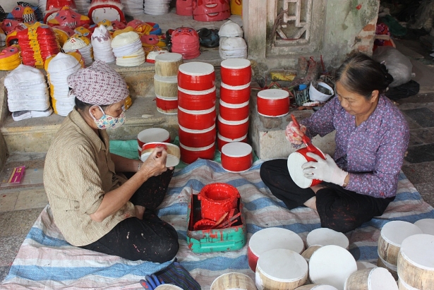 lang nghe do choi trung thu truyen thong lam moi tay khong dam nhan them hang