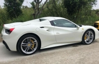 sieu xe ferrari 16 ti cua tuan hung tren pho va o cac su kien