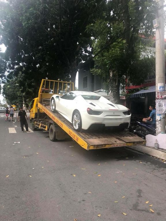 sieu xe ferrari 488 spider hon 15 ty nhap kho dai gia binh phuoc hap dan co nao