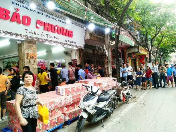 sat tet trung thu banh truyen thong ap dao banh handmade