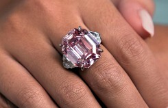 Chiêm ngưỡng viên kim cương hồng 19 cara giá 1,2 nghìn tỷ đồng