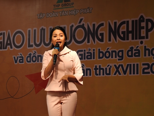 Bà Trần Uyên Phương: 'Học là để hành và để sở hữu kiến thức không phải để trả bài' ba tran uyen phuong hoc la de hanh va de so huu kien thuc khong phai de tra bai