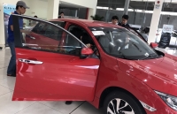 cuoi nam o to o at lan banh nguoi viet van bi het gia moc tui