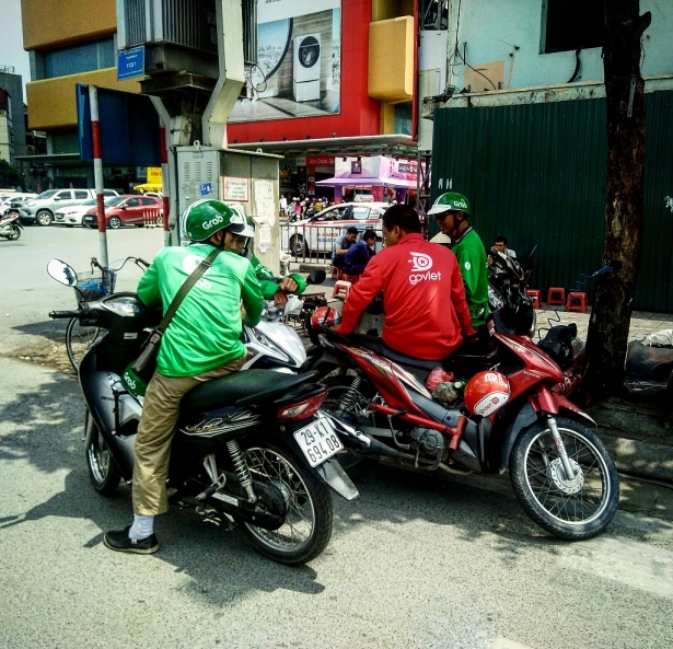 quyet liet gianh tai xe grab thuong 3 trieu dong chieu mo tai xe tu hang khac