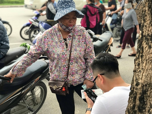 vff tra ve online thi truong cho den day song nguoi nhan ve ban lai voi gia gap 10 lan