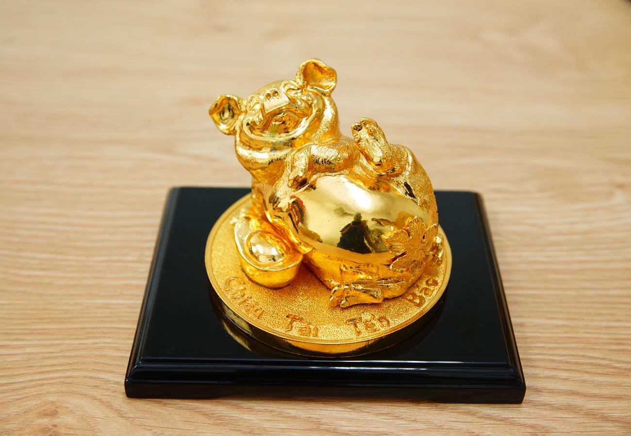 bo qua tang heo cong vang mung tet ky hoi duoc dai gia san lung