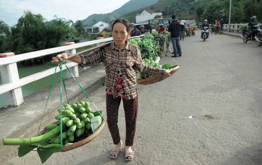 cho chuoi tet lon nhat mien trung khong co gia chi ung la ga