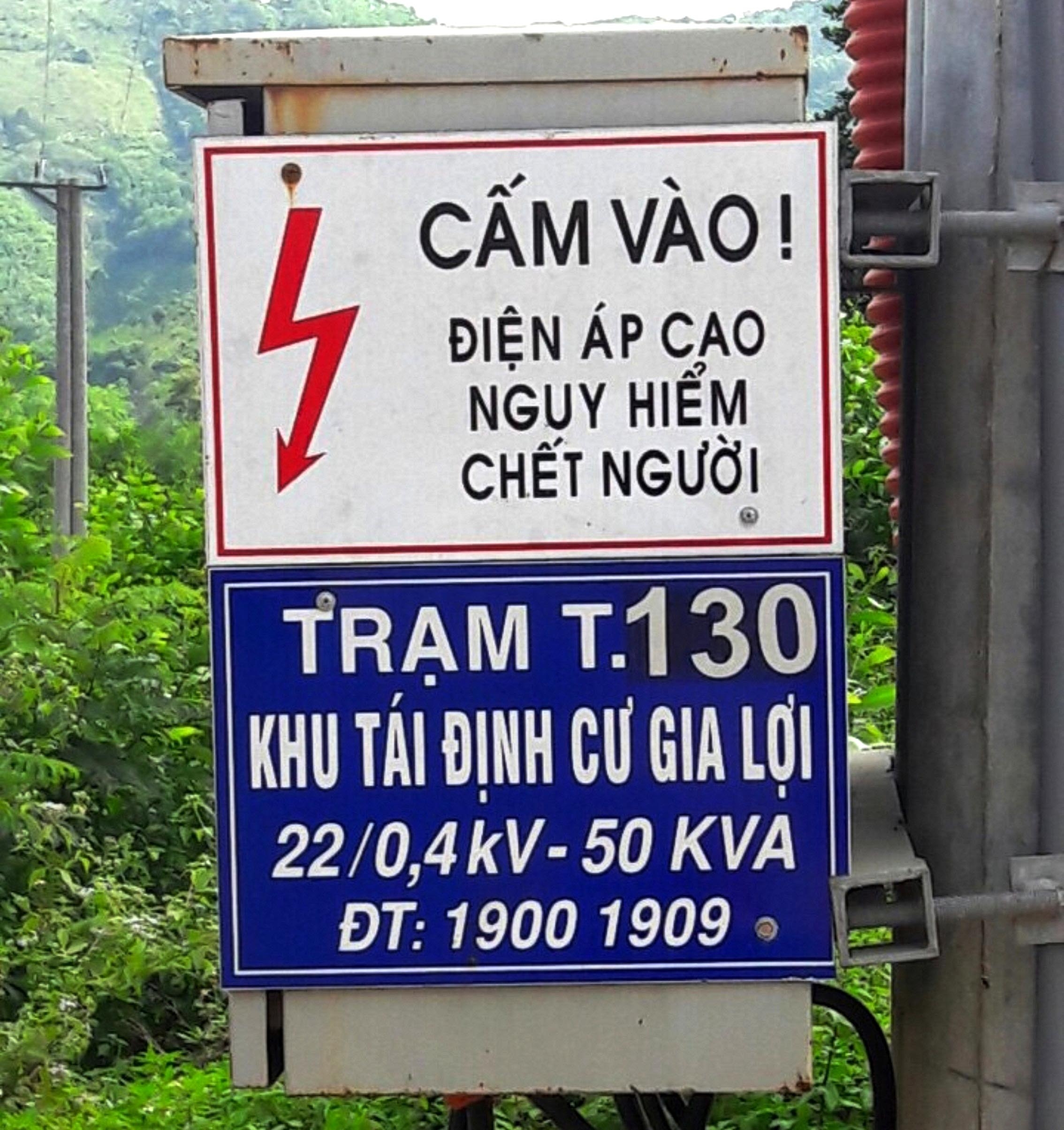 dien thap sang khu tai dinh cu cua dong bao dan toc thieu so truoc tet nguyen dan