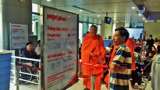 ket cung phong cho san bay tan son nhat dem giao thua