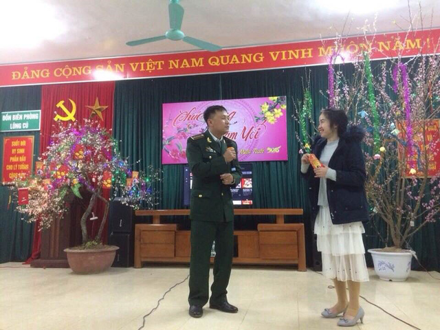 nghe xong thu chuc tet linh bien phong lai vac sung tuan tra