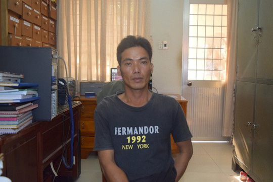 phat hien nhan tinh ngu tai nha vo chong dung dao dam ca 2 thuong vong