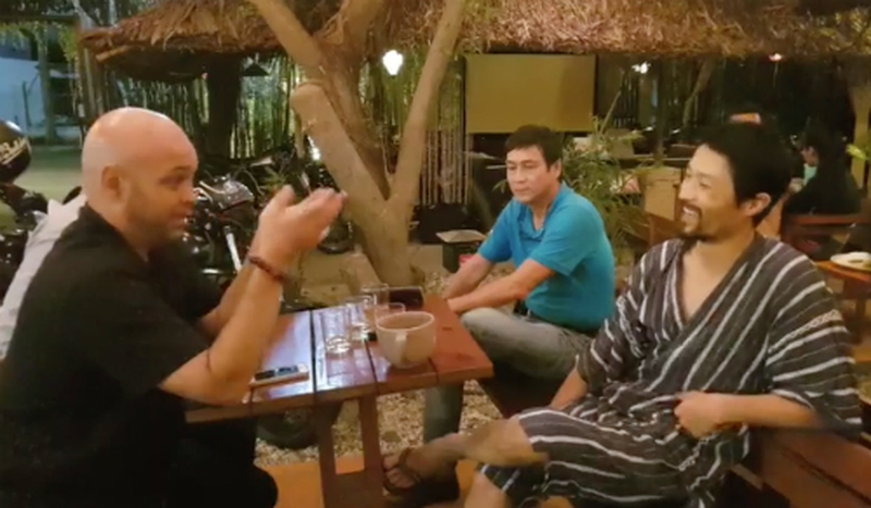 vi sao sau cuoc gap voi johny tri nguyen thi flores ve
