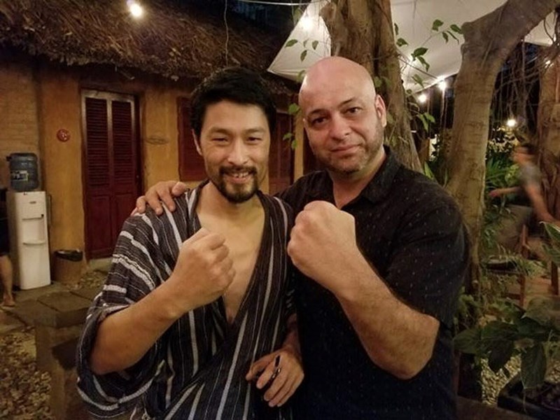 vi sao sau cuoc gap voi johny tri nguyen thi flores ve