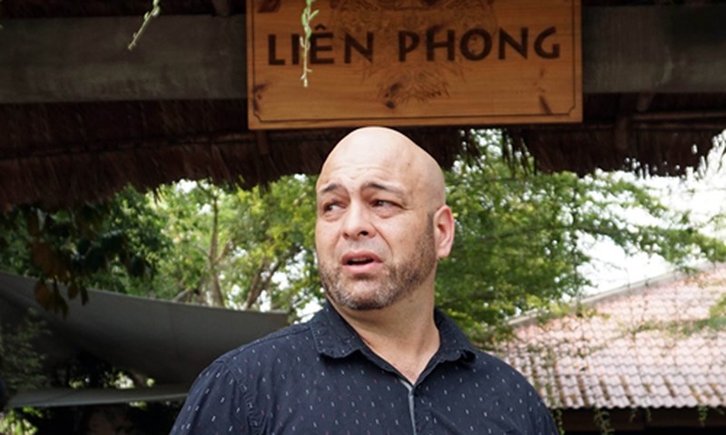vi sao sau cuoc gap voi johny tri nguyen thi flores ve