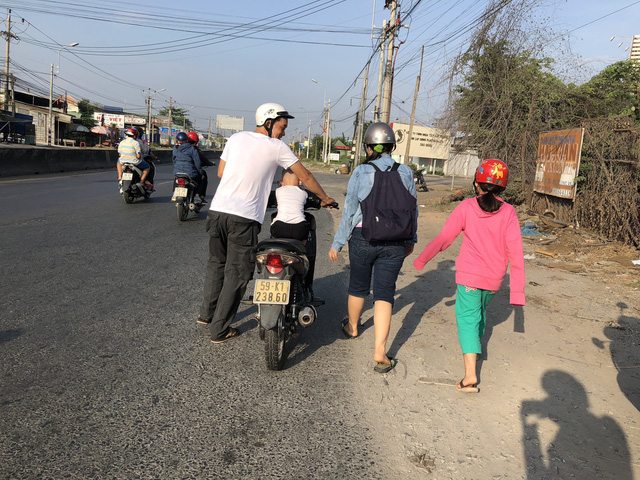 hai hung nhin mo dinh gom duoc cua dinh tac tren quoc lo