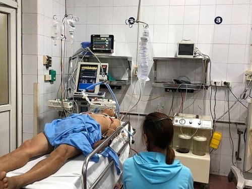 Nghỉ lễ, phòng mổ cấp cứu bệnh viện làm việc hết công suất nghi le phong mo cap cuu benh vien lam viec het cong suat