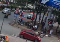khoanh khac xe tai chay toc do cuc dai dam vao tuong dai nat bet dau