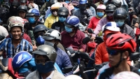 ben xe dong nghet khach doi mua tro lai sai gon luc 2h sang