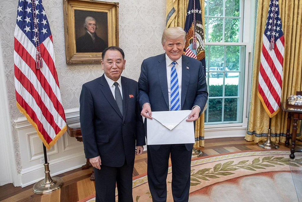 hen ho voi vang nhieu lo ngai trump trao chien thang cho trieu tien