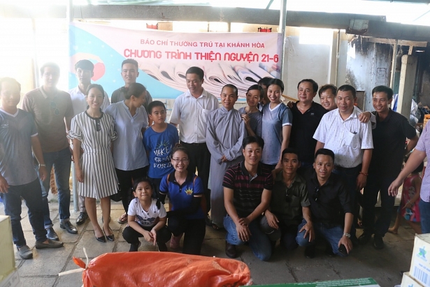 ngay bao chi vn chon nha chua lam diem den va mang nie m vui va t cha t cho cac chau