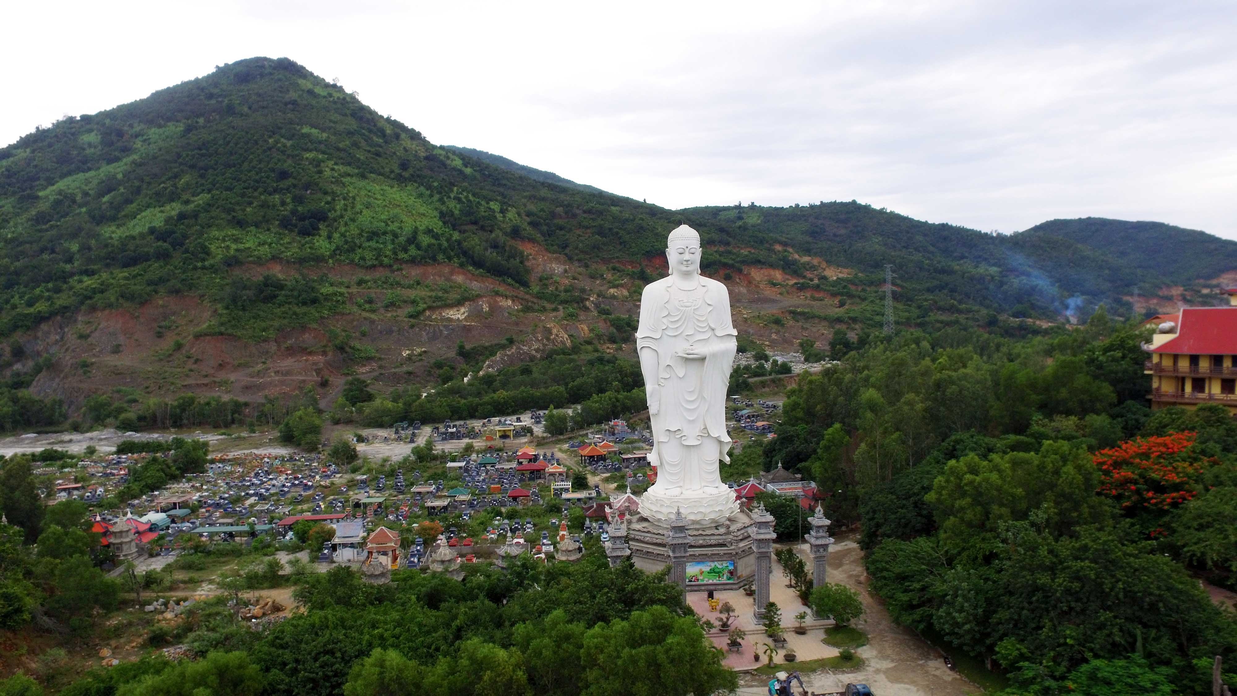 mua vu lan ghe tham ba tuong phat lon nhat xu tram huong