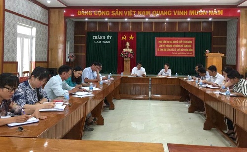 khanh hoa ky luat canh cao truong ban dan van thanh uy cam ranh