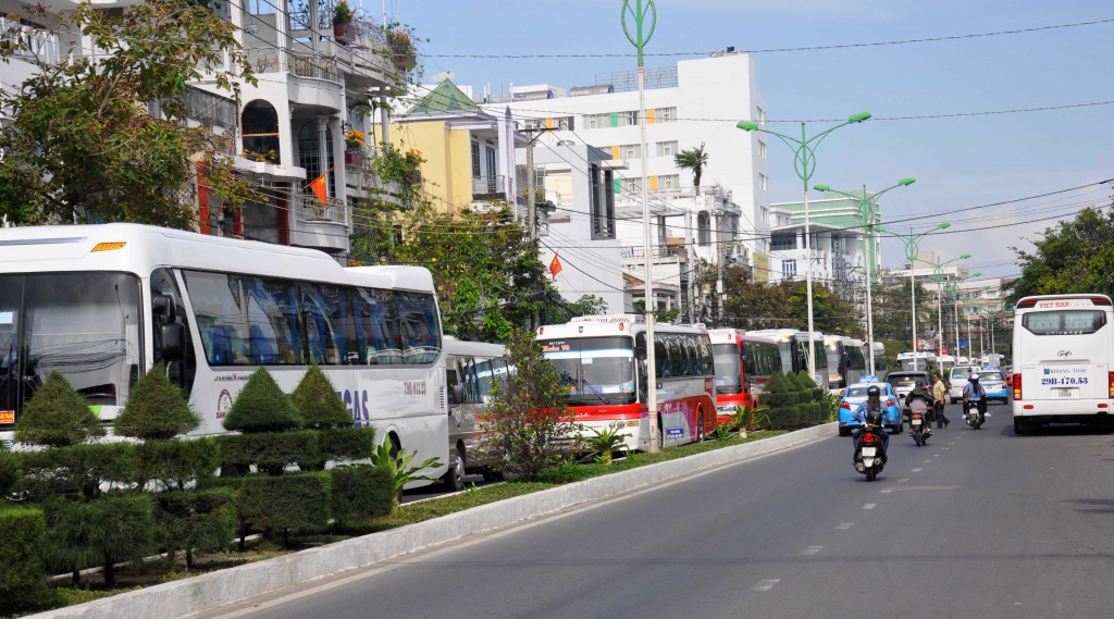 nha trang cam xe tu 29 cho vao duong tran phu nhieu y kien trai chieu
