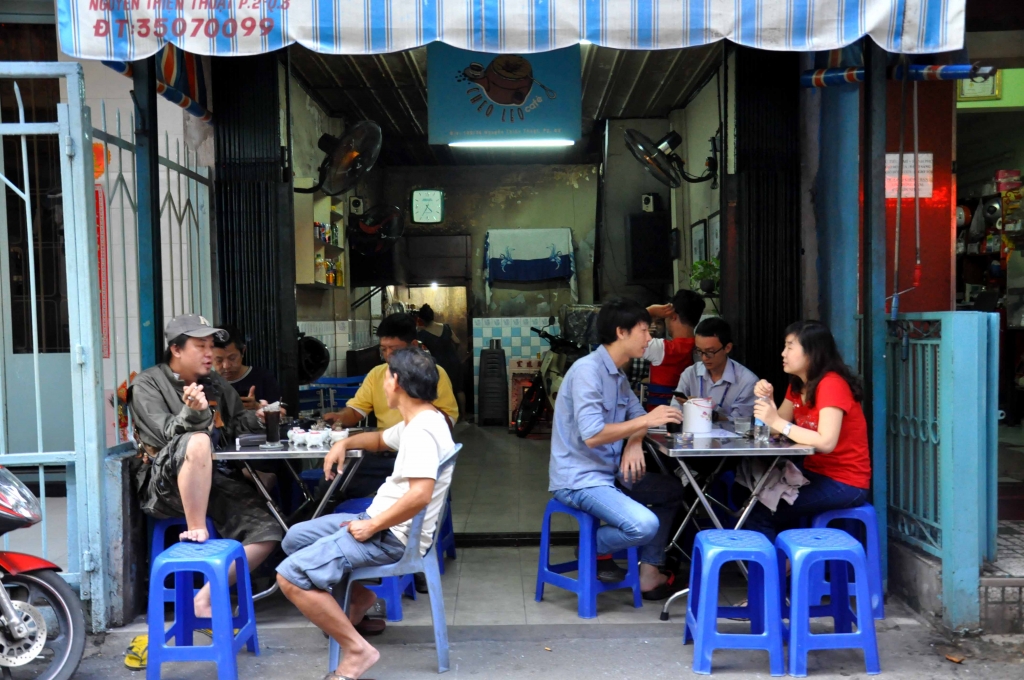 giai thoai quan ca phe gan 100 nam tuoi tai sai gon